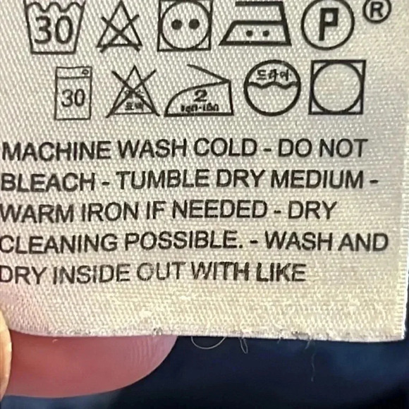 Womens Levis size 6 Classic Straight Distressed hole in right knee streetwear - Picture 10 of 11